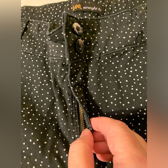 EUC Shorts: Polka Dot, Denim, High Mid-Rise, Straight Fit, 5-Pocket - Picture 5 of 9